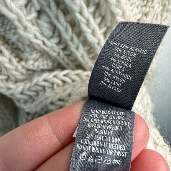 Aerie Cream Cable Knit Cardigan - Picture 7 of 8